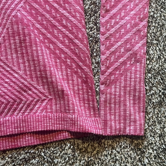 Lululemon Rest Less Pullover
Heathered Berry Rumble - Picture 5 of 10